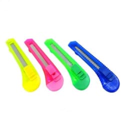 bisturi plastico grande
